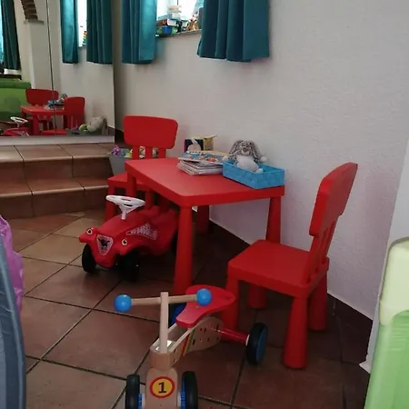 Schuhmann: Garden Retreat Near Thermal & Adventure Parks Apartment *