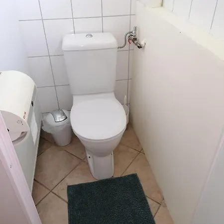 Schuhmann: Garden Retreat Near Thermal & Adventure Parks Apartment Hinzenbach