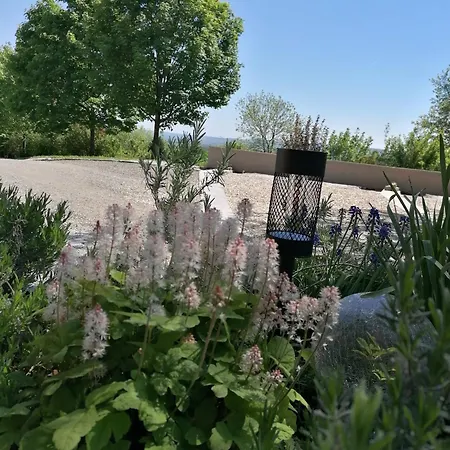 Schuhmann: Garden Retreat Near Thermal & Adventure Parks Apartment Hinzenbach