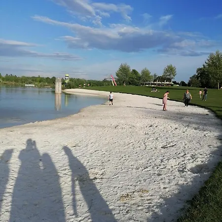 Schuhmann Therme Aquapulco Ikuna Erlebnispark Zoo Schmiding 20 Min Mit Auto Entfernt Mit Wintergarten Und Garten Ab 3 Naechte Buchbar 公寓