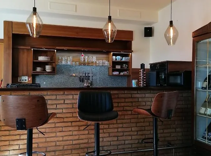 Schuhmann Therme Aquapulco Ikuna Erlebnispark Zoo Schmiding 20 Min Mit Auto Entfernt Mit Wintergarten Und Garten Ab 3 Naechte Buchbar * Hinzenbach