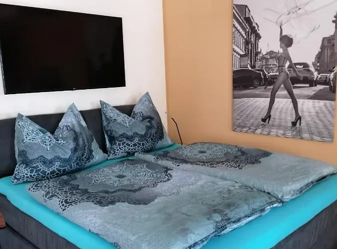 Daire Schuhmann Therme Aquapulco Ikuna Erlebnispark Zoo Schmiding 20 Min Mit Auto Entfernt Mit Wintergarten Und Garten Ab 3 Naechte Buchbar