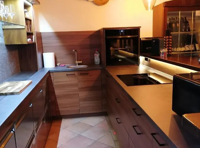 Schuhmann Therme Aquapulco Ikuna Erlebnispark Zoo Schmiding 20 Min Mit Auto Entfernt Mit Wintergarten Und Garten Ab 3 Naechte Buchbar Hinzenbach