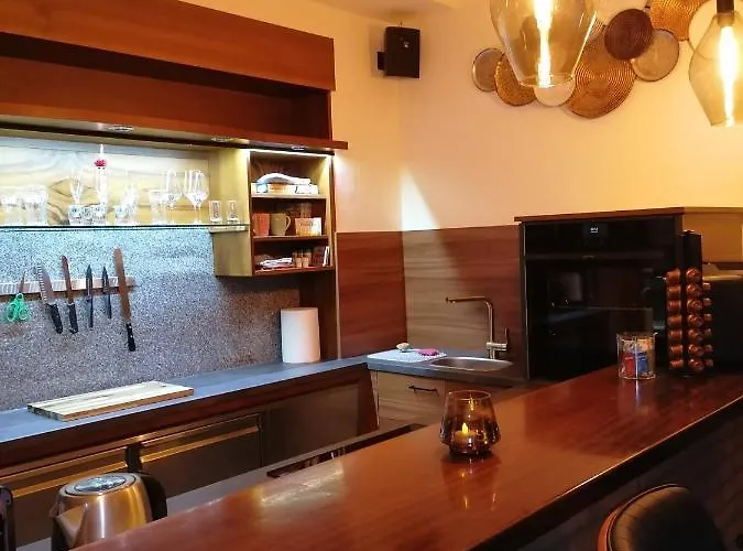 Schuhmann Therme Aquapulco Ikuna Erlebnispark Zoo Schmiding 20 Min Mit Auto Entfernt Mit Wintergarten Und Garten Ab 3 Naechte Buchbar Daire *