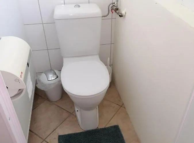 Schuhmann Therme Aquapulco Ikuna Erlebnispark Zoo Schmiding 20 Min Mit Auto Entfernt Mit Wintergarten Und Garten Ab 3 Naechte Buchbar Daire Hinzenbach