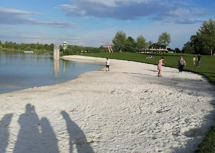 Schuhmann Therme Aquapulco Ikuna Erlebnispark Zoo Schmiding 20 Min Mit Auto Entfernt Mit Wintergarten Und Garten Ab 3 Naechte Buchbar Daire