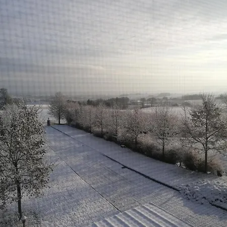 Schuhmann Mit Wintergarten *