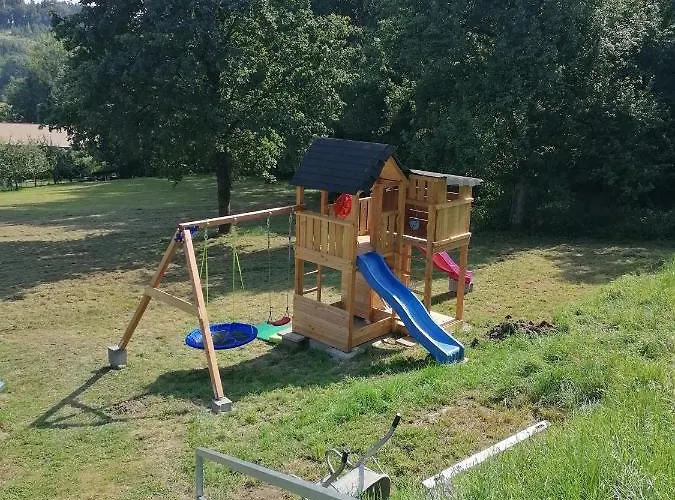 Schuhmann Therme Aquapulco Ikuna Erlebnispark Zoo Schmiding 20 Min Mit Auto Entfernt Mit Wintergarten Und Garten Ab 3 Naechte Buchbar * Hinzenbach