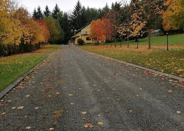 Schuhmann Therme Aquapulco Ikuna Erlebnispark Zoo Schmiding 20 Min Mit Auto Entfernt Mit Wintergarten Und Garten Ab 3 Naechte Buchbar *